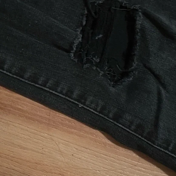 Black Distressed Women's Jeans - Picture 7 of 9